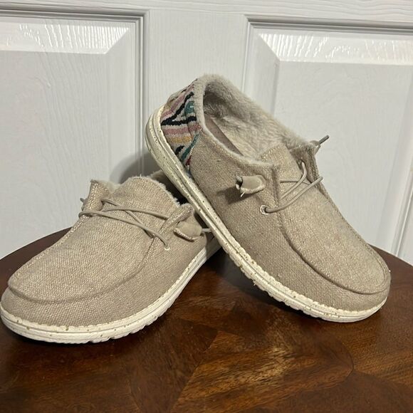 🔥🏝️ WOMEN'S HEYDUDE WENDY FUNK Slip-On Casual Lined Shoes - Size 6 - EXCELLENT - Picture 1 of 13